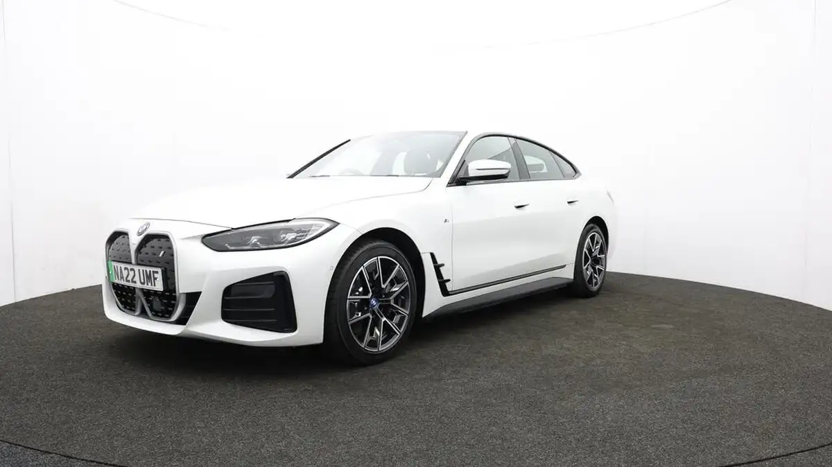2022-bmw-i4-e-edrive40-m-sport-big-63