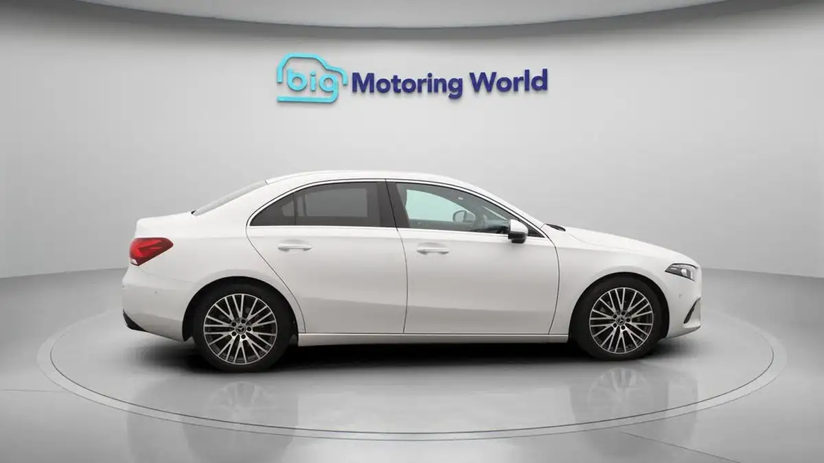 2022-mercedes-benz-a-class-13-a200-sport-executive-edition-saloon-4d-7g-dct-big-8
