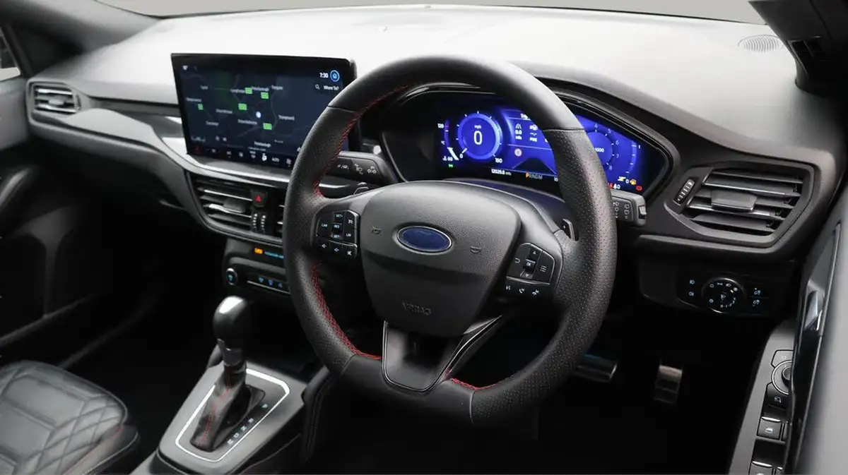 2023-ford-focus-10t-st-line-vignale-125ps-hybrid-mhev-hatchback-powershift-big-9