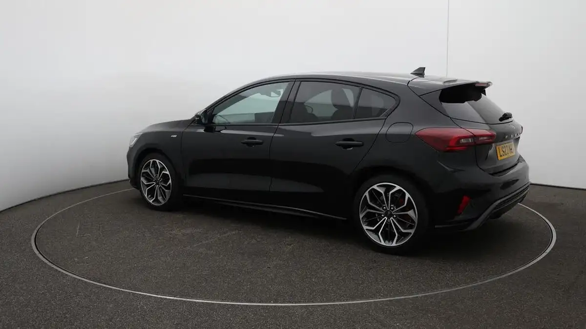 2023-ford-focus-10t-st-line-vignale-125ps-hybrid-mhev-hatchback-powershift-big-37