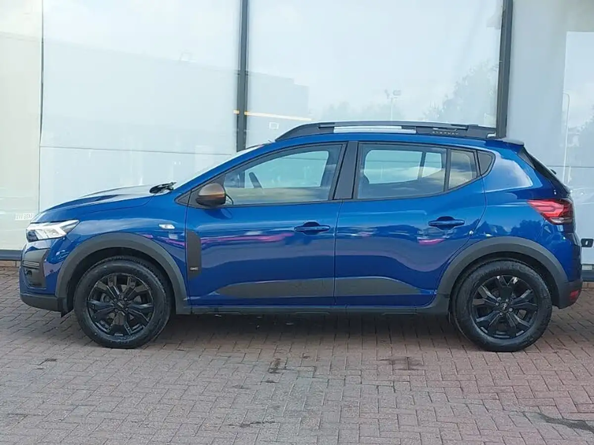 2023-dacia-sandero-stepway-10-tce-essential-90bhp-big-3