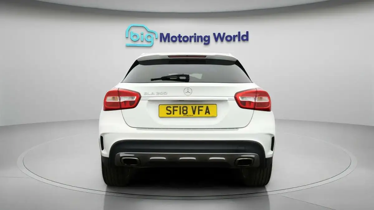 2018-mercedes-benz-gla-class-16-gla-200-amg-line-154bhp-big-6