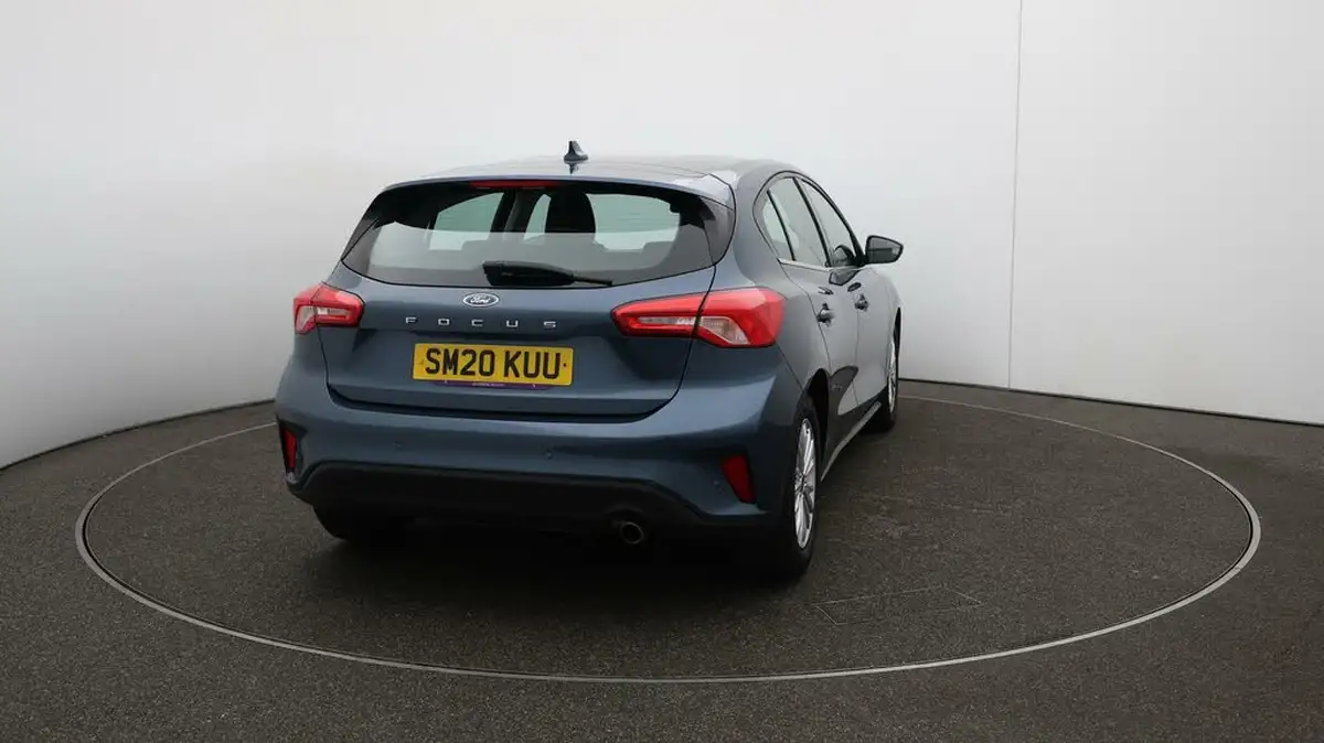 2020-ford-focus-15-titanium-hatchback-big-54