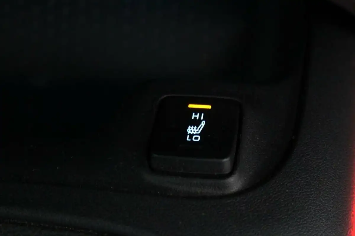 2019-toyota-corolla-20-vvt-i-excel-spare-wheel-touring-sports-big-11