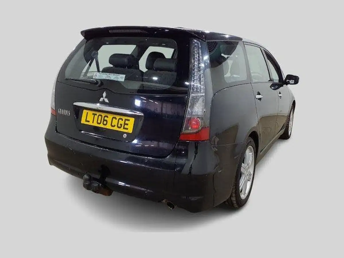 2006-mitsubishi-grandis-24-warrior-auto-big-3
