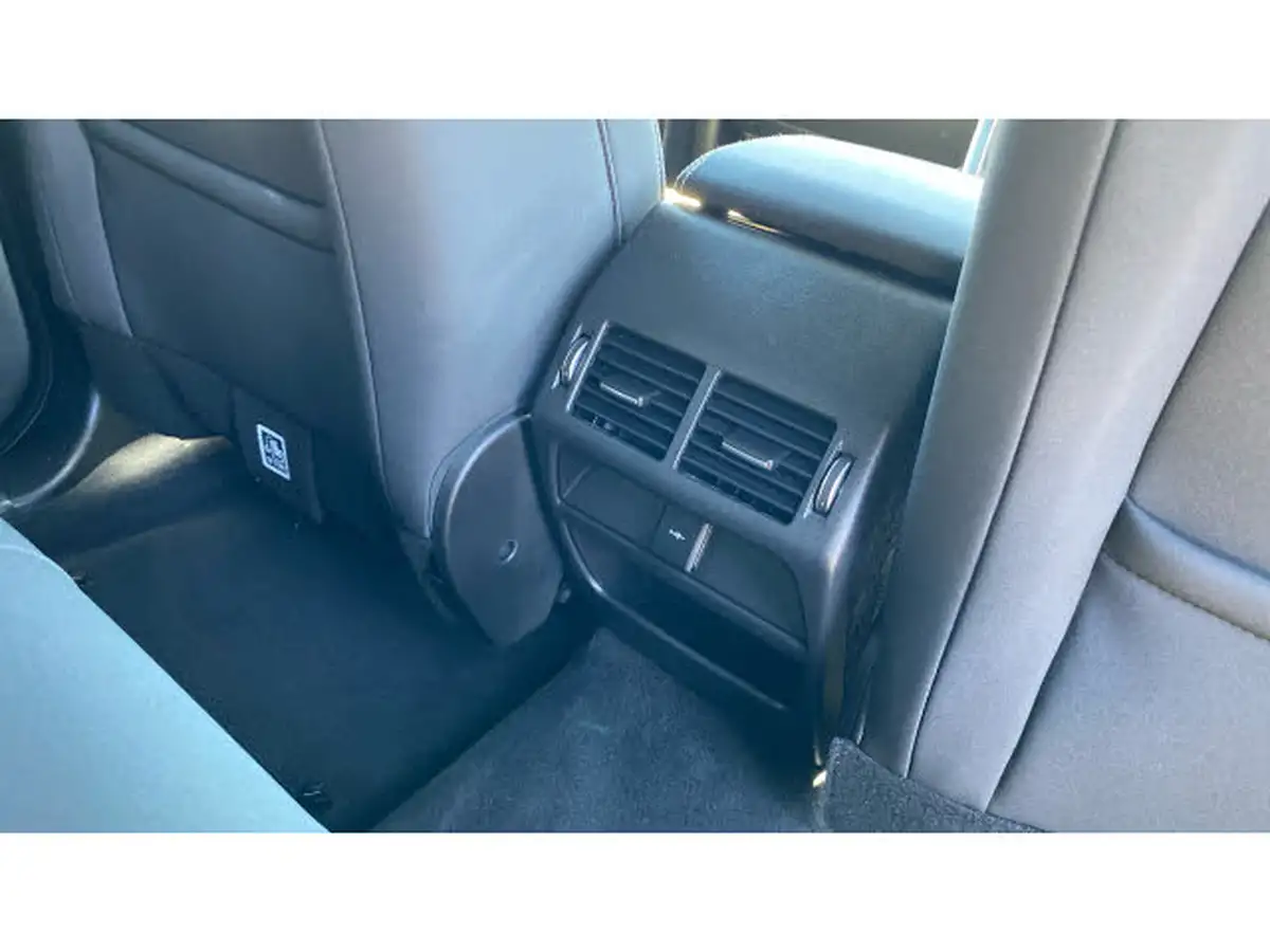 2022-land-rover-discovery-sport-big-17