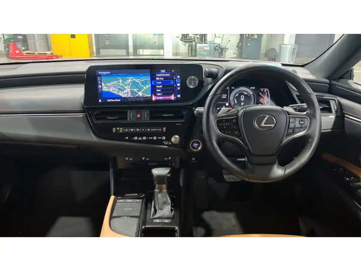 2022-lexus-es-300h-25-es-without-navigation-big-4