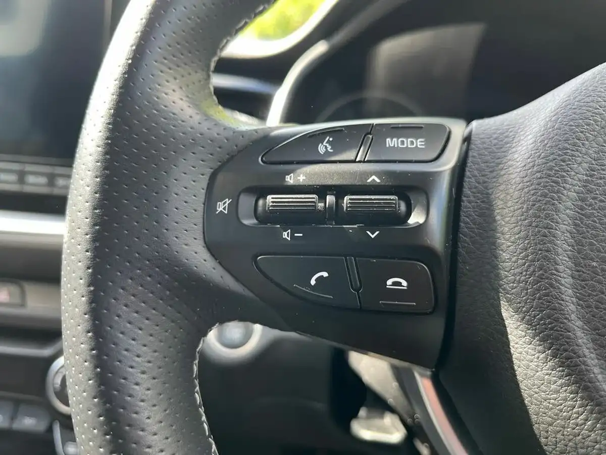 2022-kia-stonic-10-t-gdi-connect-big-23