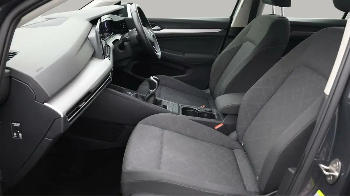 2022-volkswagen-golf-20tdi-life-hatchback-big-13