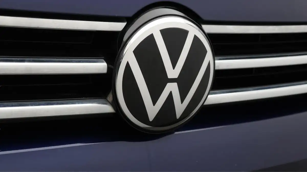2020-volkswagen-touran-15-tsi-sel-dsg-big-24