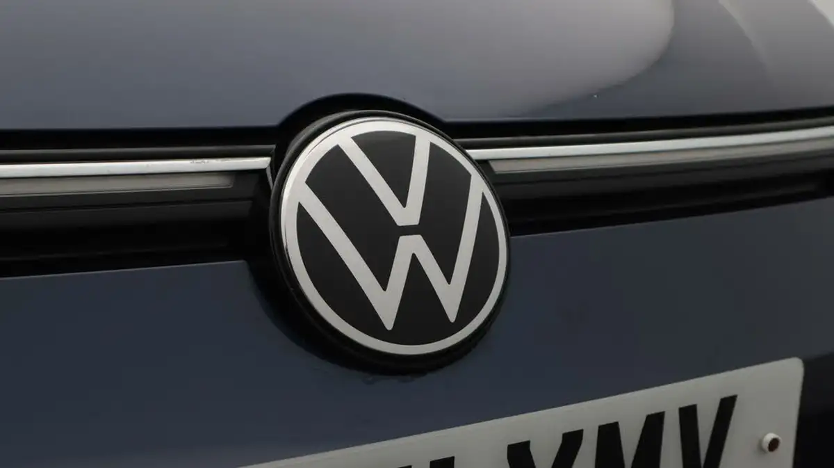 2022-volkswagen-golf-20tdi-gtd-big-22