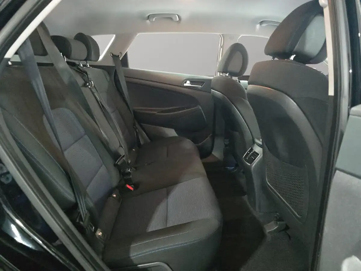 2016-hyundai-tucson-20crdi-blue-drive-se-nav-big-13