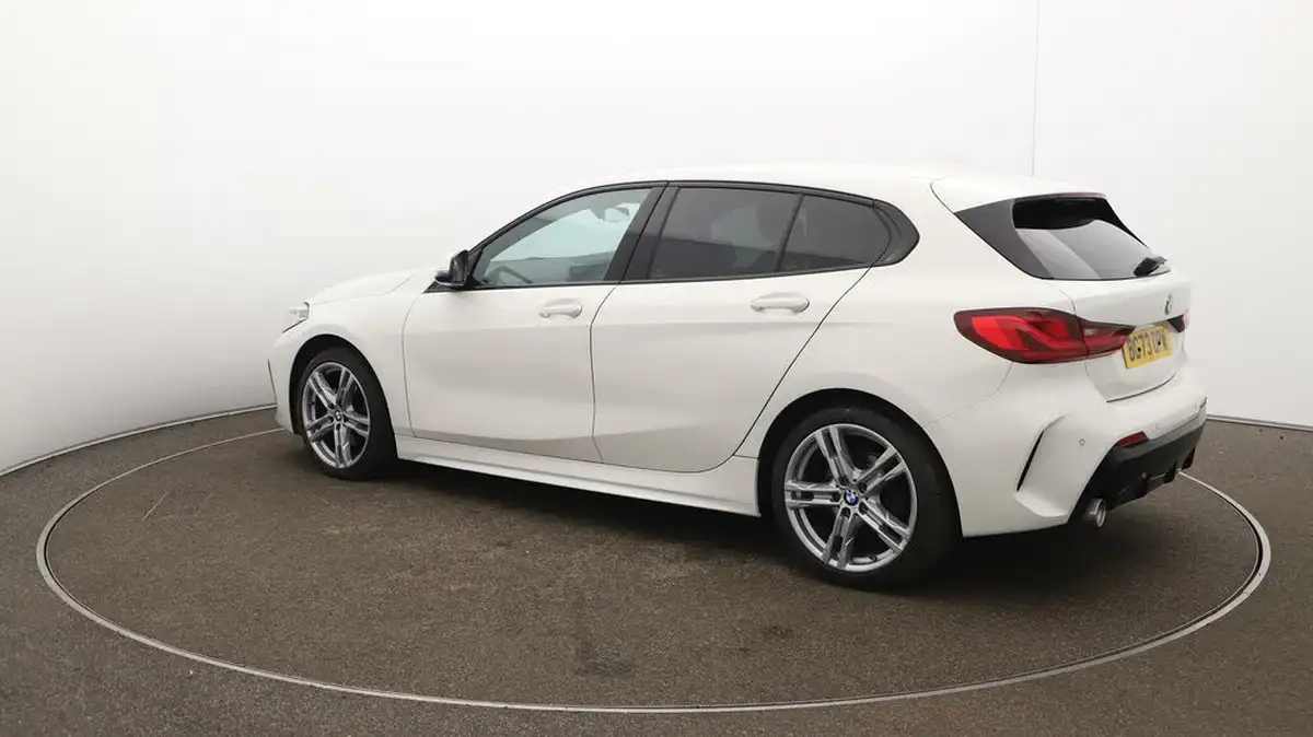 2023-bmw-1-series-15-118i-m-sport-lcp-dct-big-33