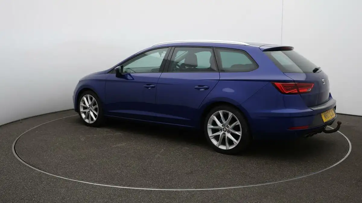 2017-seat-leon-14-ecotsi-fr-technology-estate-5d-dsg-big-55