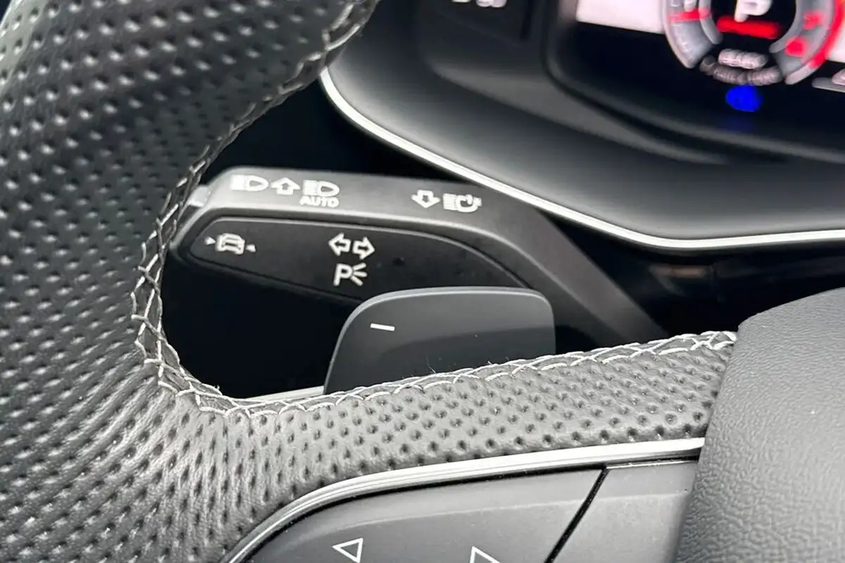 2024-audi-q8-30-55-tfsi-launch-edition-big-52