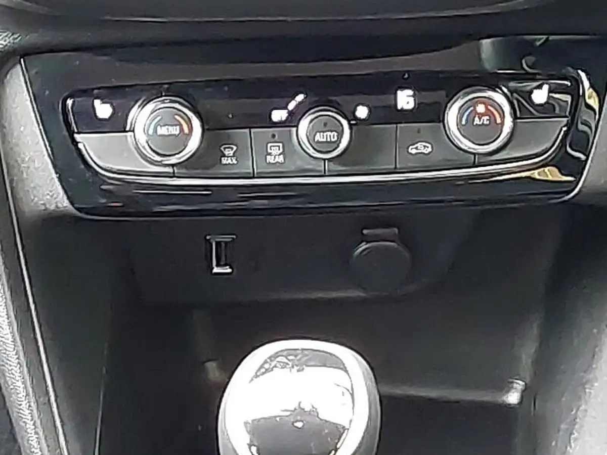 2022-vauxhall-corsa-12-turbo-elite-edition-big-10