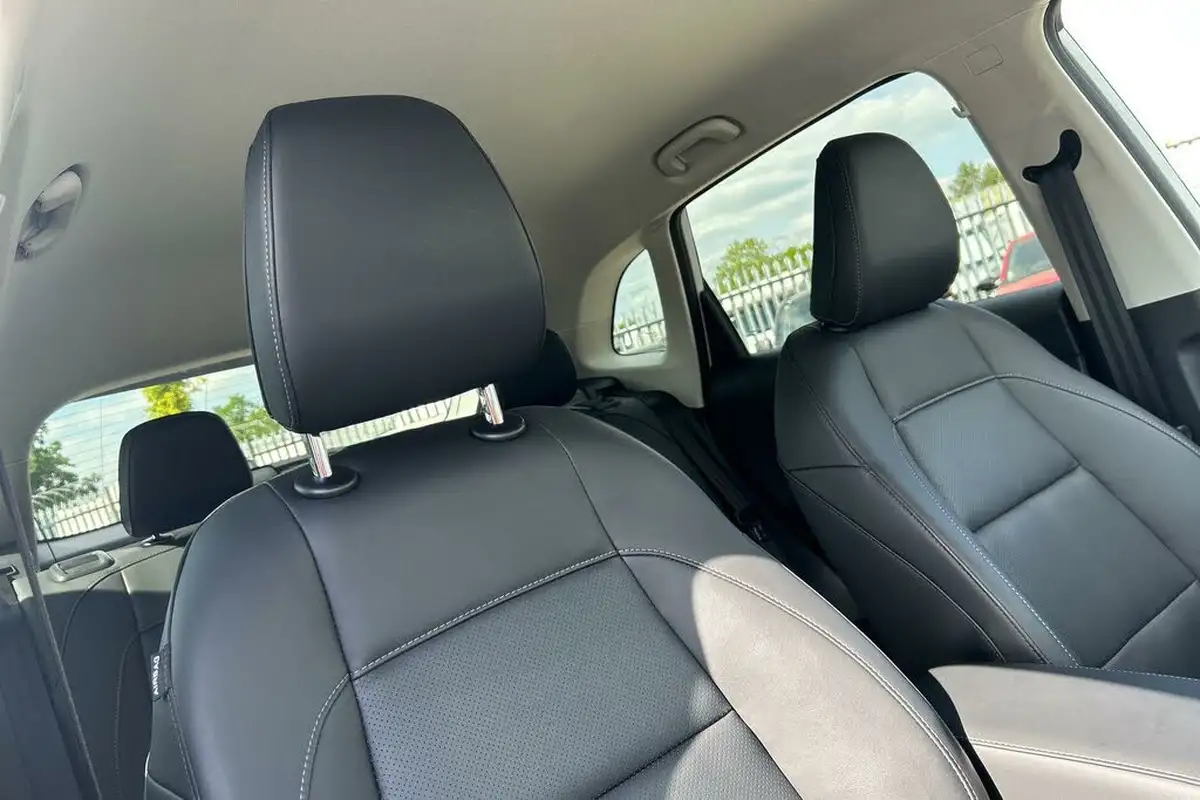 2025-mg-zs-suv-15-trophy-big-23