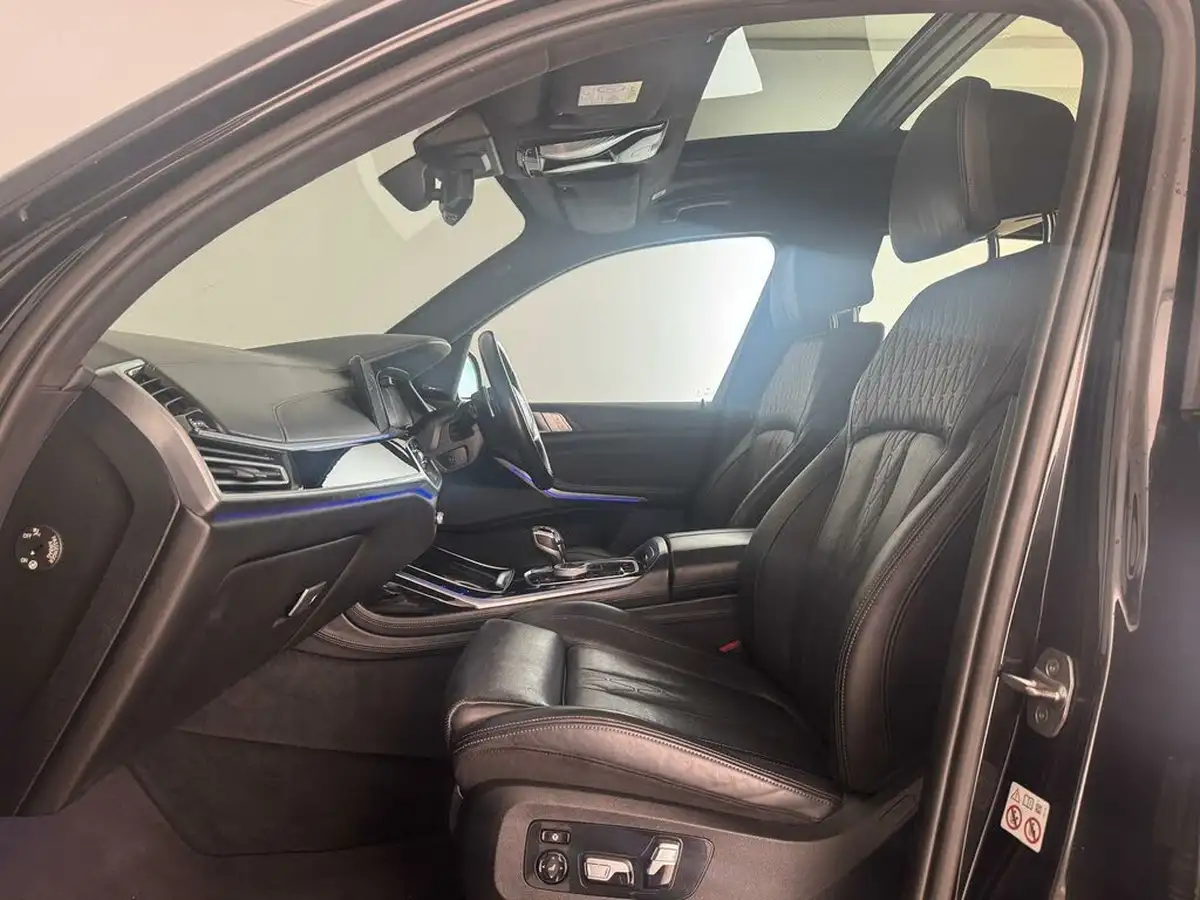 2019-bmw-x7-30-xdrive40i-m-sport-big-10
