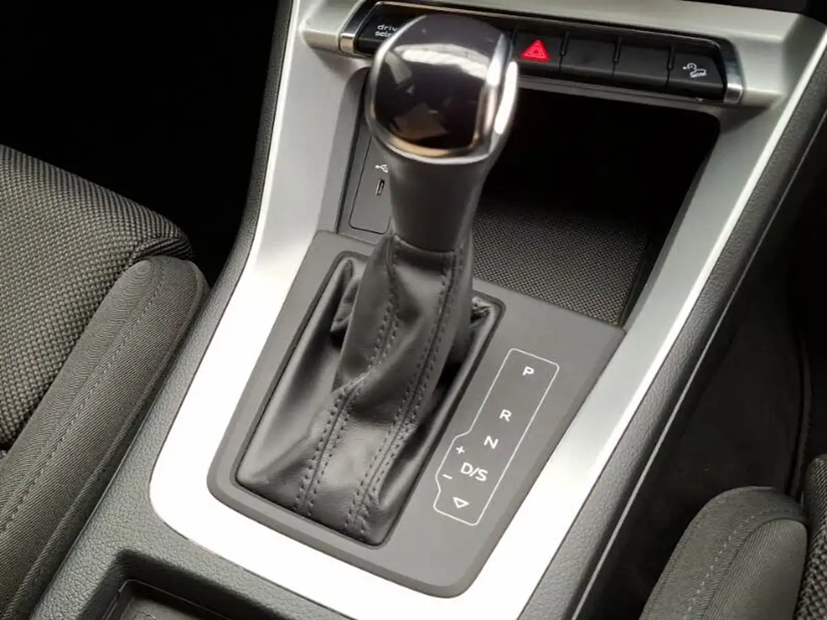 2022-audi-q3-20-35-tdi-sport-station-wagon-s-tronic-big-14
