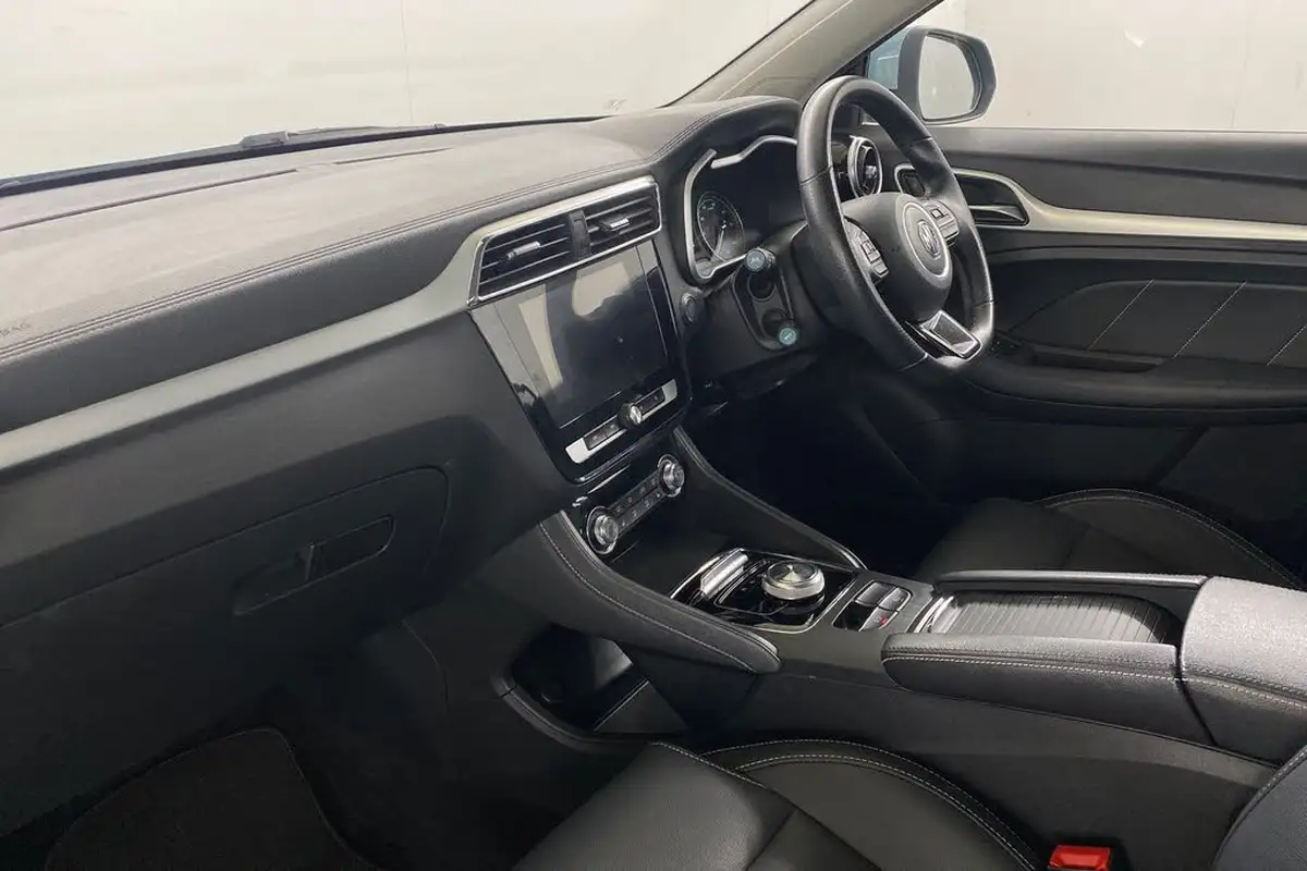 2021-mg-zs-suv-e-exclusive-ev-big-13