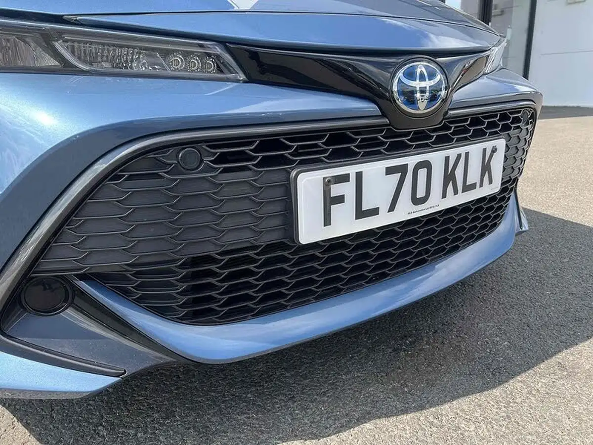 2020-toyota-corolla-18-vvt-i-icon-tech-spare-wheel-hatchback-5d-big-14