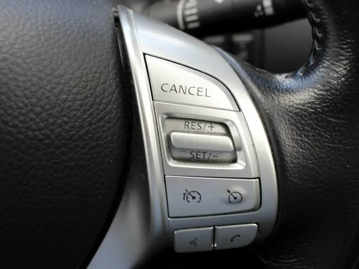 2021-nissan-navara-23dci-tt-tekna-8-navileather-auto-big-23