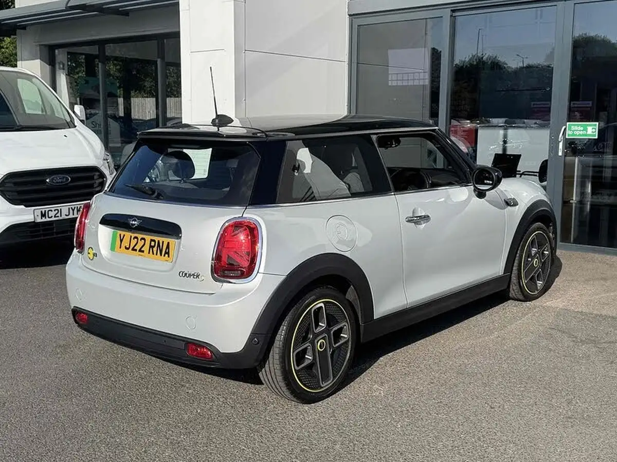 2022-mini-cooper-e-cooper-s-2-big-13