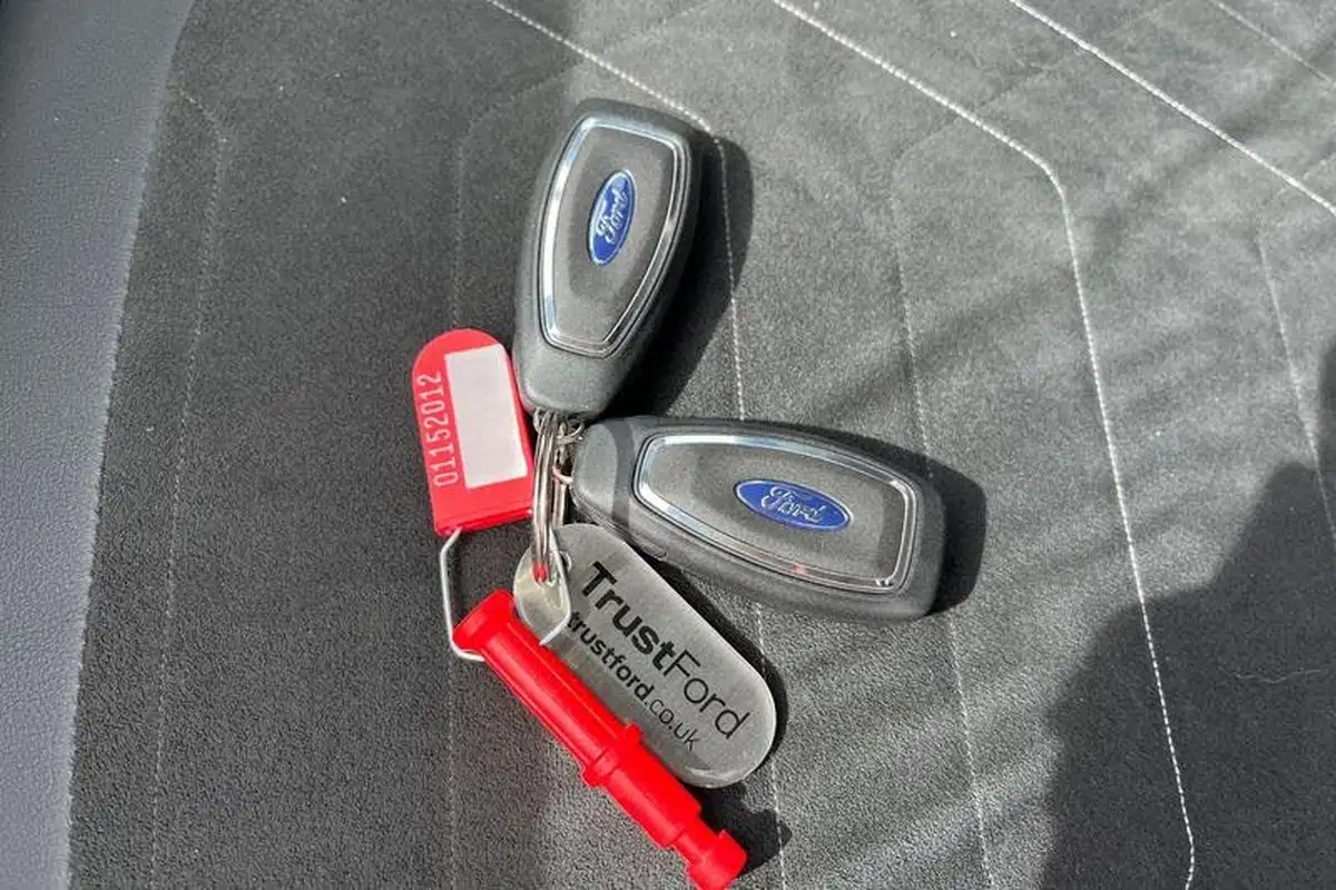 2022-ford-fiesta-10t-titanium-x-100ps-big-21