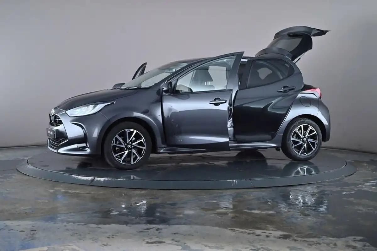 2023-toyota-yaris-15-vvt-i-design-big-45