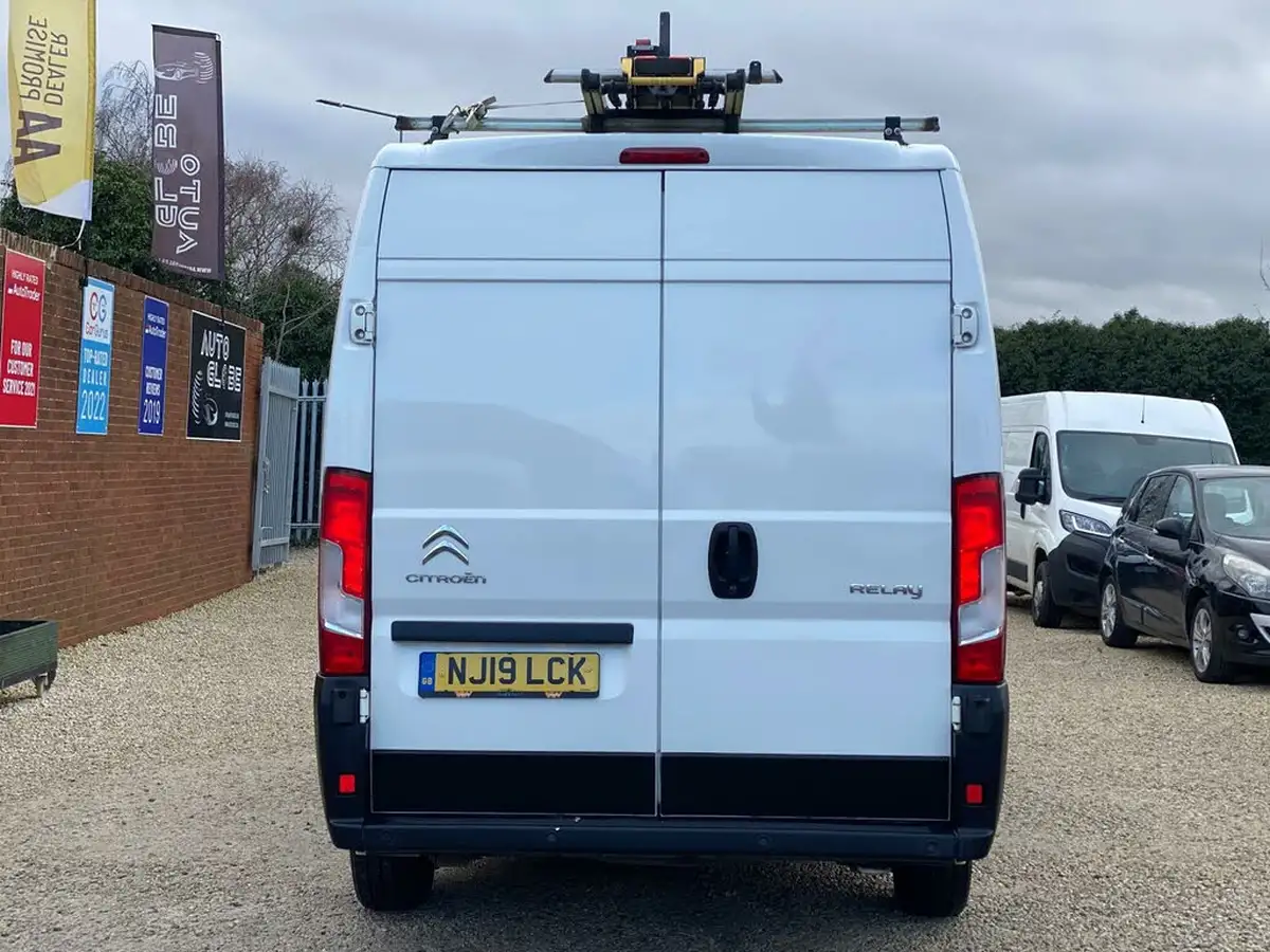 2019-citroen-relay-20bluehdi-35-l2h2-big-12