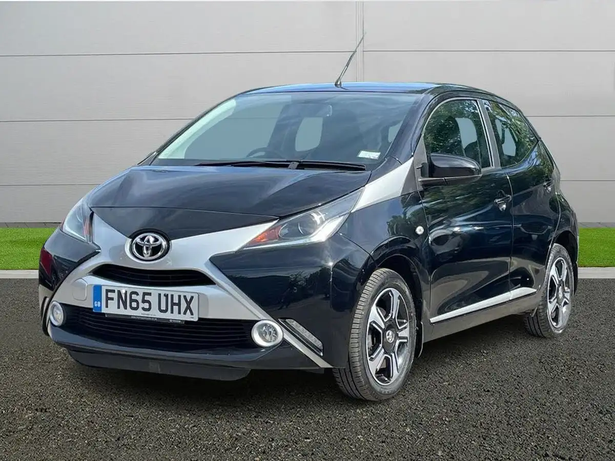 2015-toyota-aygo-10-vvt-i-x-clusiv-5d-big-2