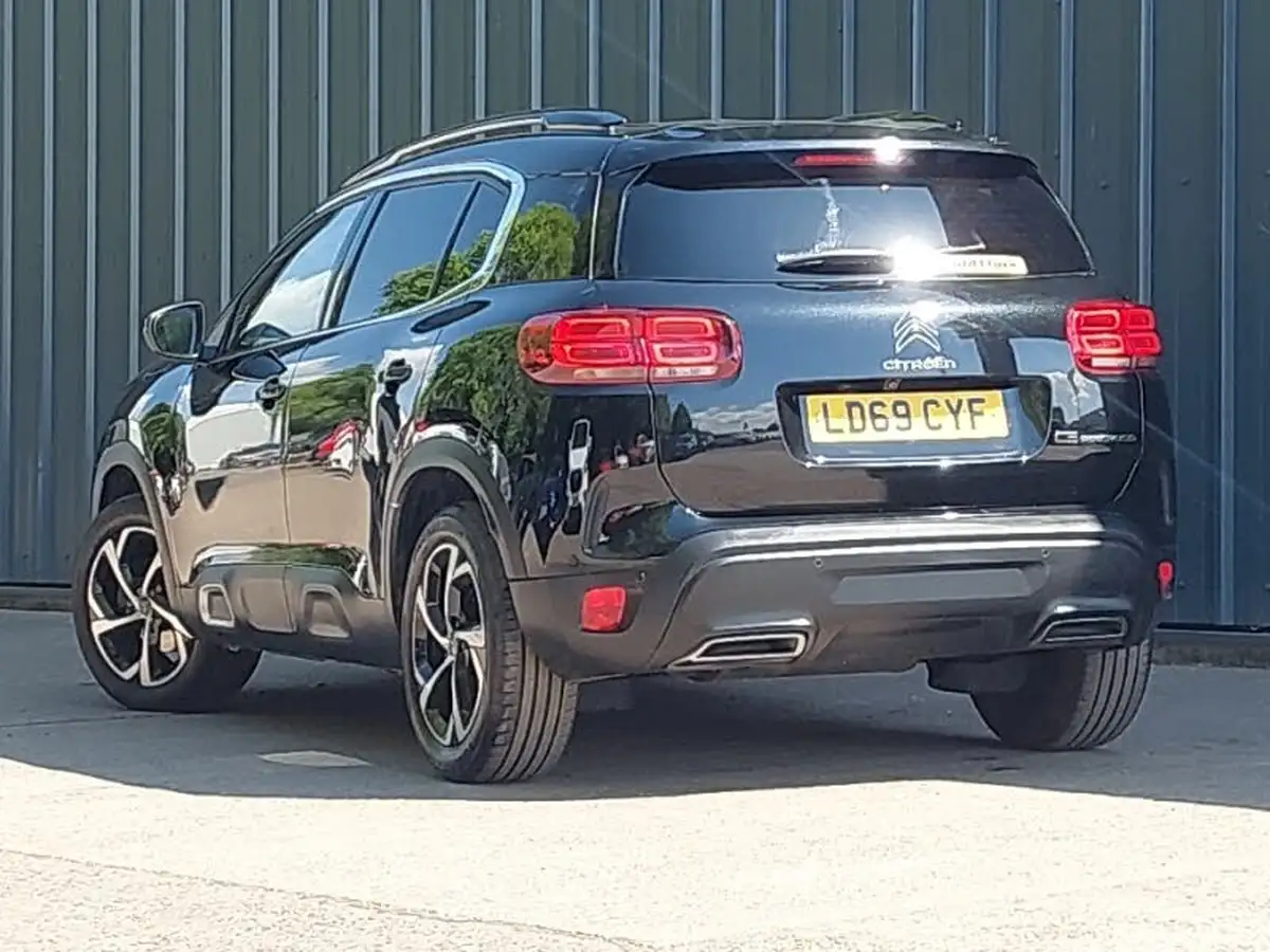 2019-citroen-c5-aircross-12-puretech-flair-big-1