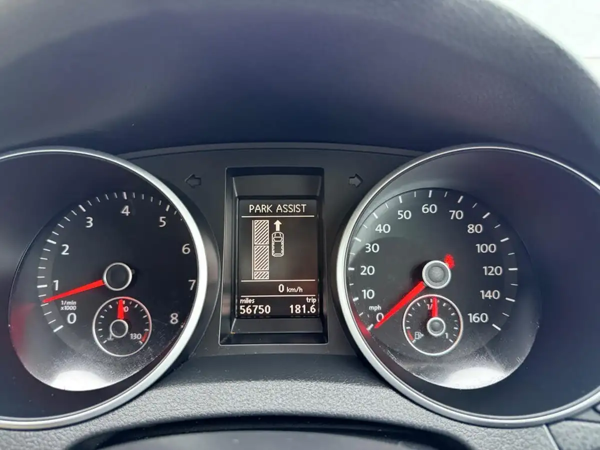 2011-volkswagen-golf-14-gt-tsi-160ps-hatchback-5d-dsg-big-60