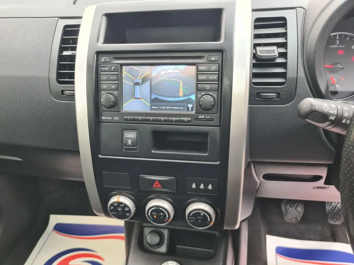 2014-nissan-x-trail-20td-n-tec-big-32