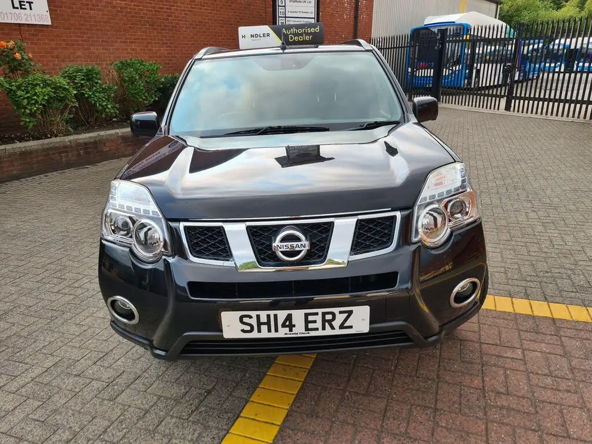 2014-nissan-x-trail-20td-n-tec-big-8