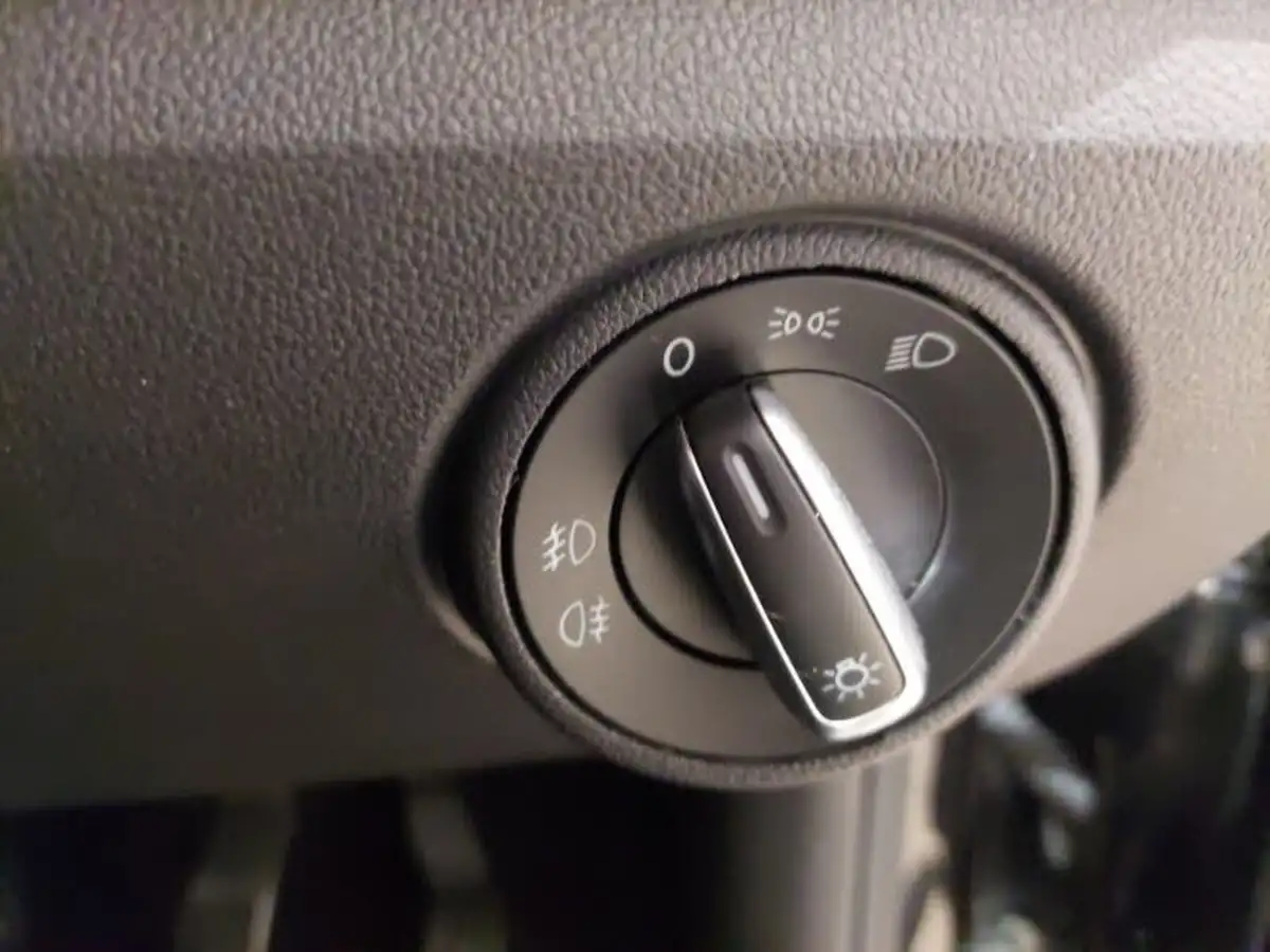 2019-volkswagen-up-10-gti-3d-big-13