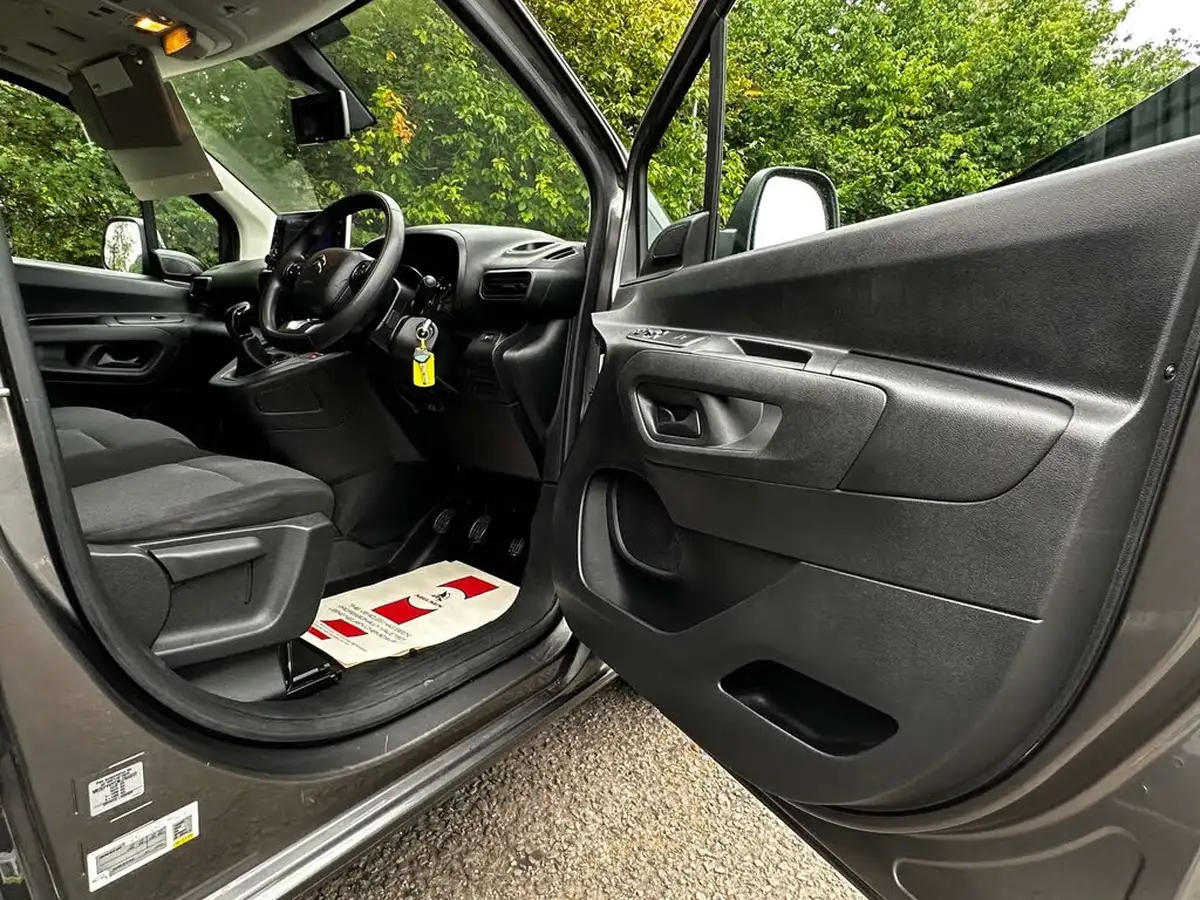 2021-citroen-berlingo-15bluehdi-1000-driver-100pseu6dt-e-ss-big-16