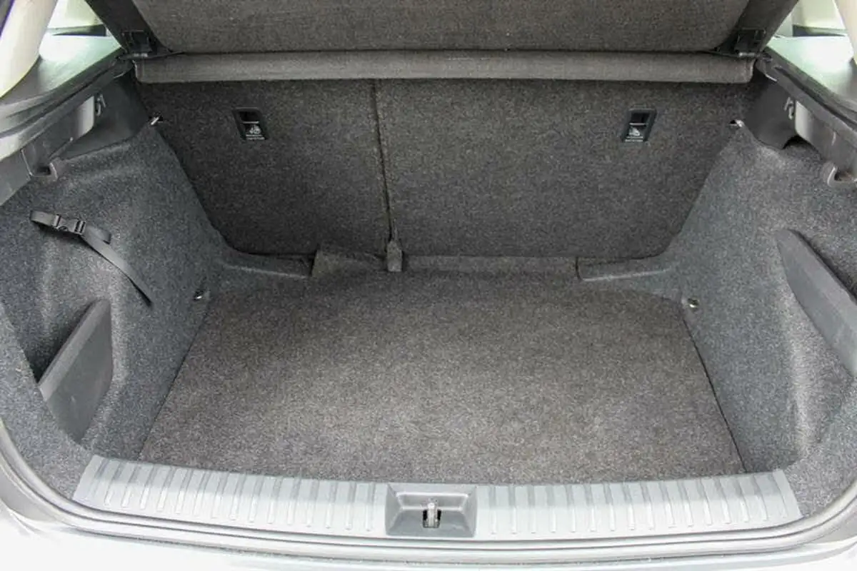 2023-skoda-kamiq-10-tsi-se-109ps-big-9