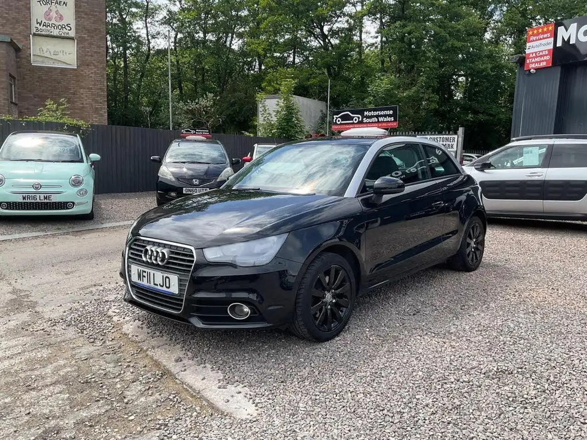 2011-audi-a1-14-sport-tfsi-hatchback-3d-big-27