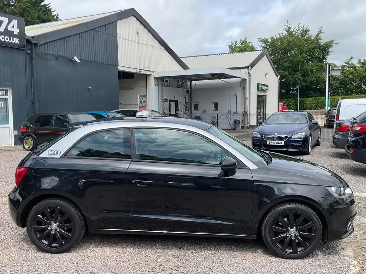 2011-audi-a1-14-sport-tfsi-hatchback-3d-big-3