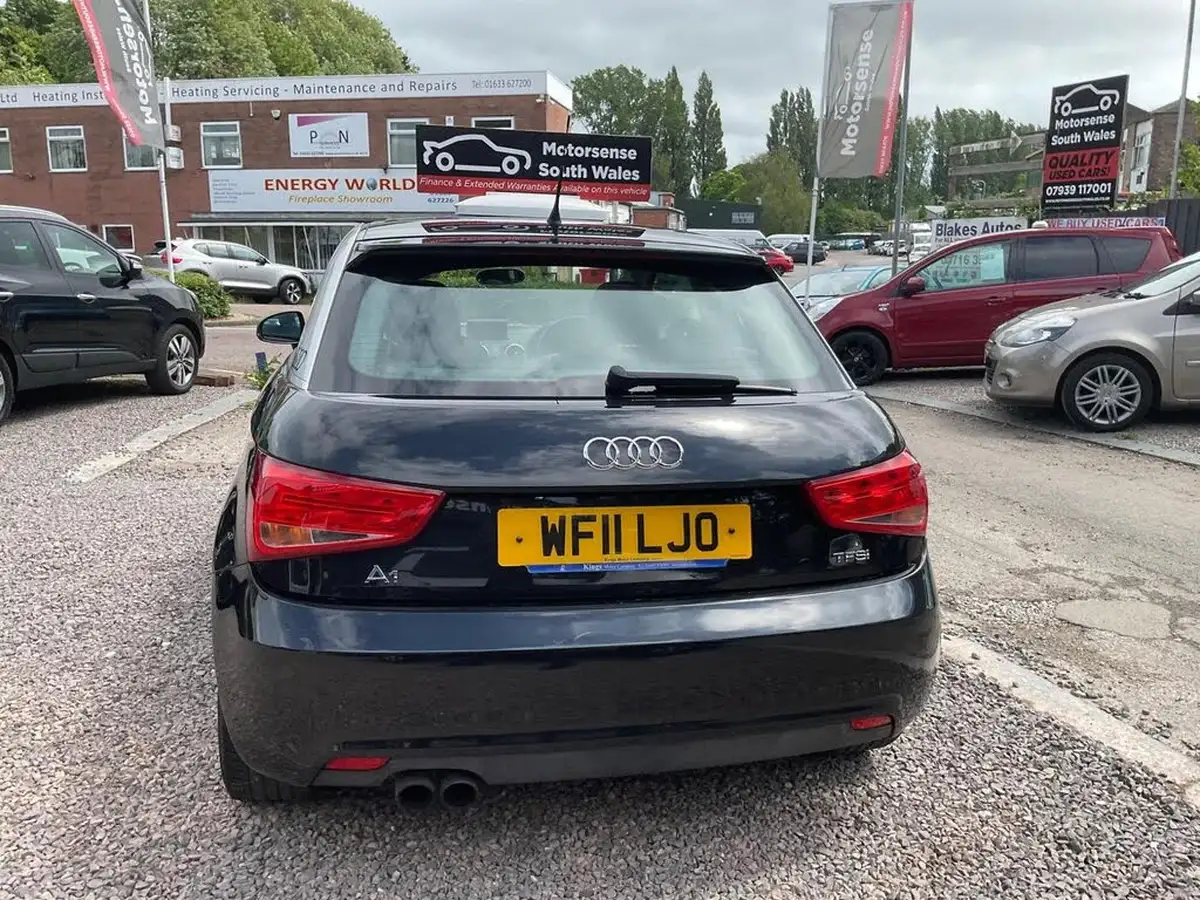2011-audi-a1-14-sport-tfsi-hatchback-3d-big-75