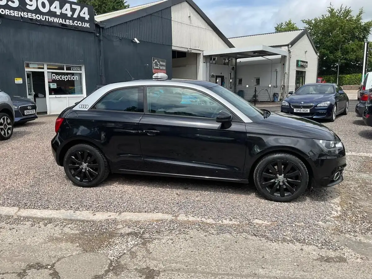 2011-audi-a1-14-sport-tfsi-hatchback-3d-big-51