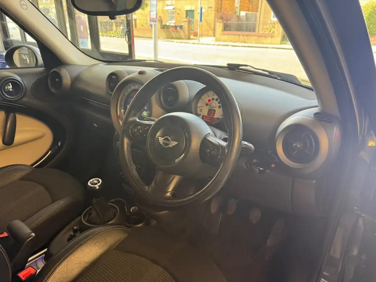 2012-mini-countryman-16td-cooper-d-big-10