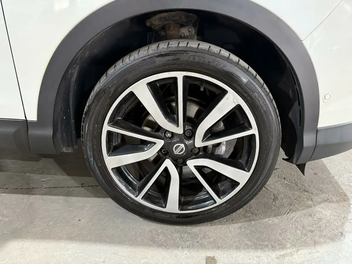 2017-nissan-qashqai-15dci-tekna-big-57