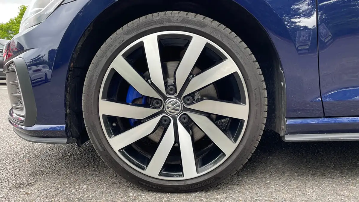 2020-volkswagen-golf-14-tsi-gte-advance-big-16