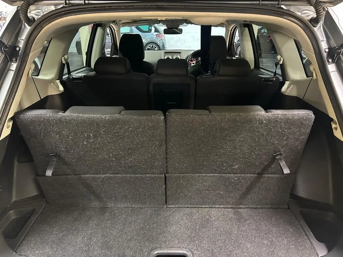 2011-nissan-qashqai2-15td-n-tec-big-24