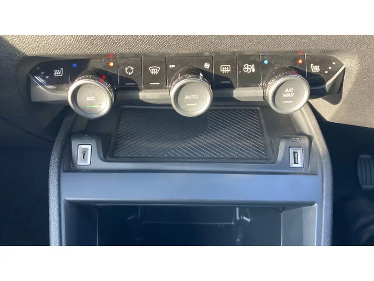 2023-citroen-c4-12-puretech-c-series-edition-big-32