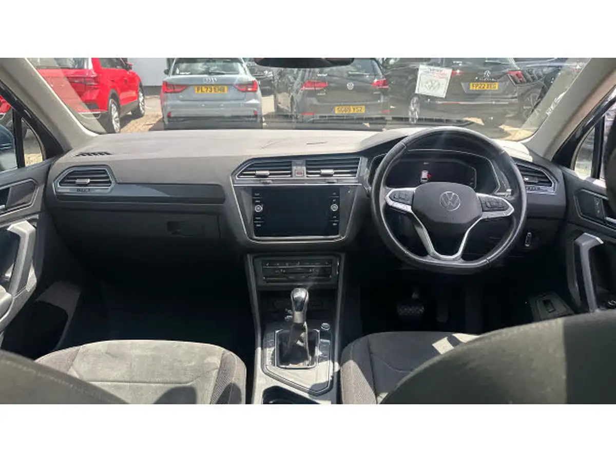 2022-volkswagen-tiguan-15-tsi-elegance-big-8