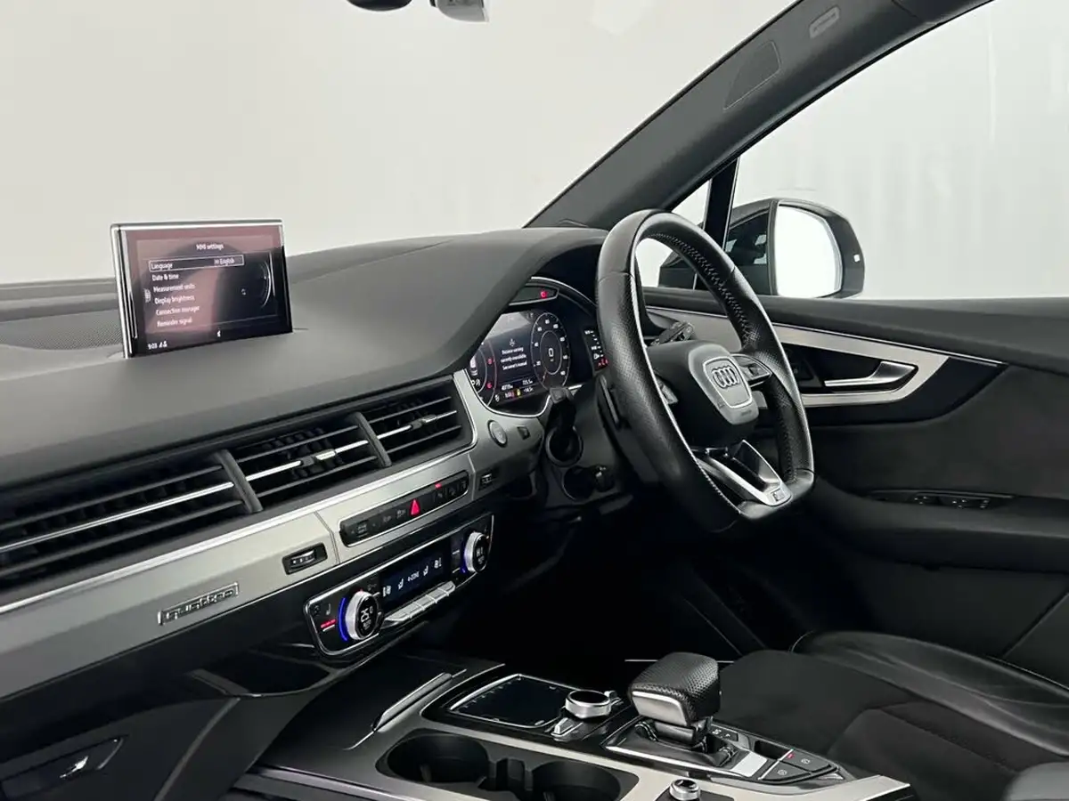 2017-audi-q7-30tdi-quattro-s-line-272ps-big-25