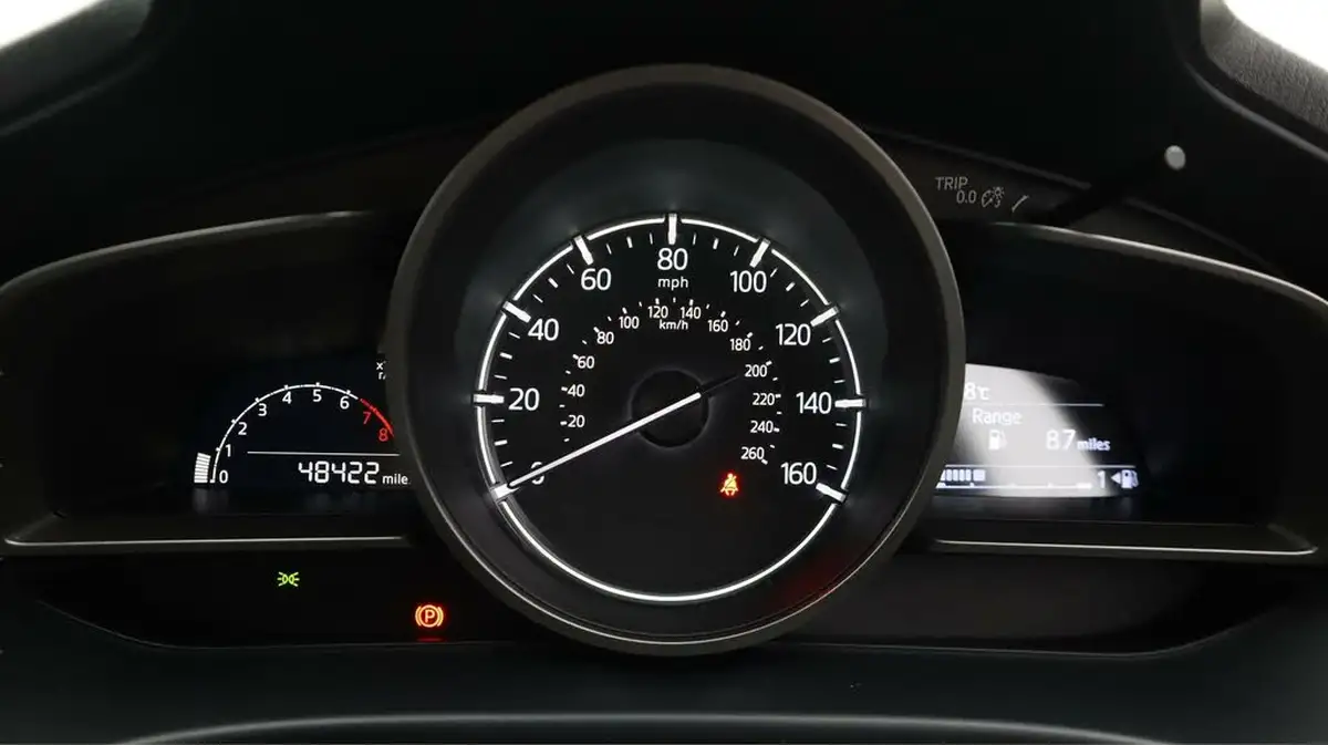 2018-mazda-mazda3-20-se-nav-big-10